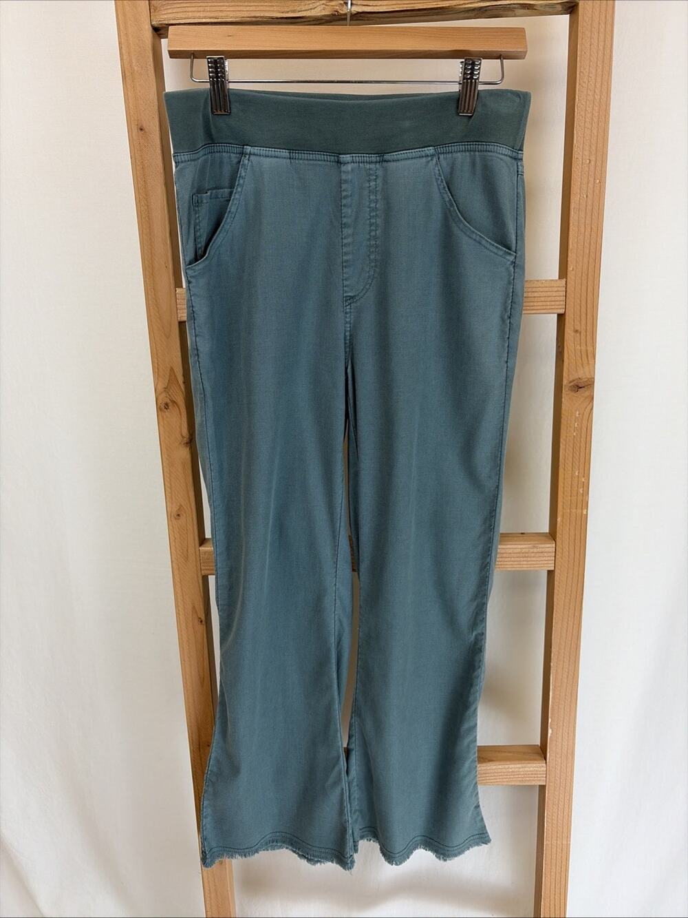 NWT XCVI Wearables Green "Lorilei" Elastic Waist Flare Leg Hem Pants SZ XS #0674